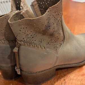 Boutique by Corky's ankle boot size 10
